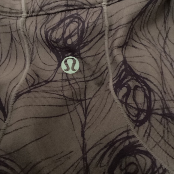 Lululemon Jacket - Picture 3 of 4